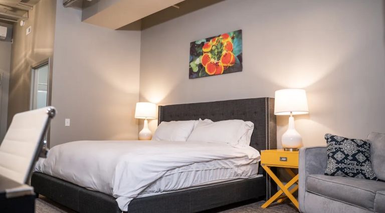 call out image for Gordan Van Tine: Stylish 1Bed Suite AirBnb