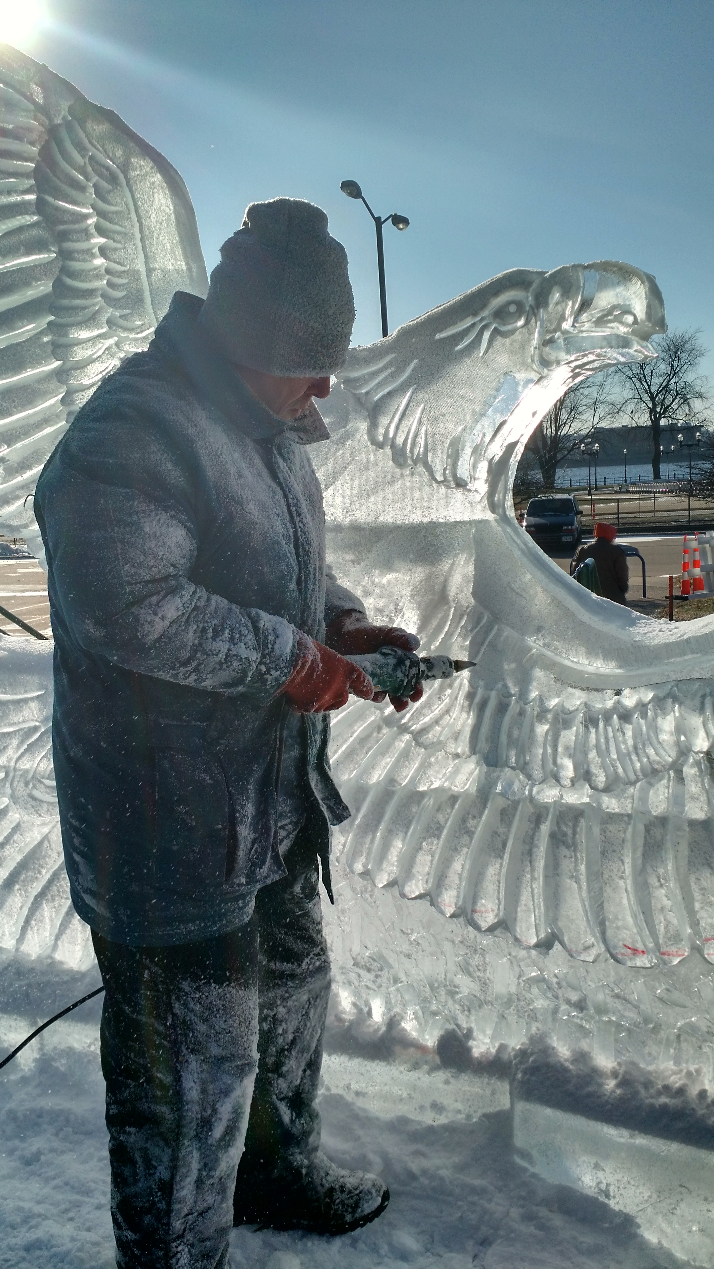 Icestravaganza carving ice